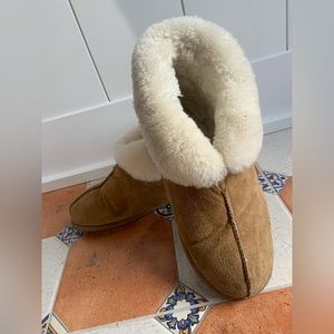 Staheekam Sheepswool and suede slippers